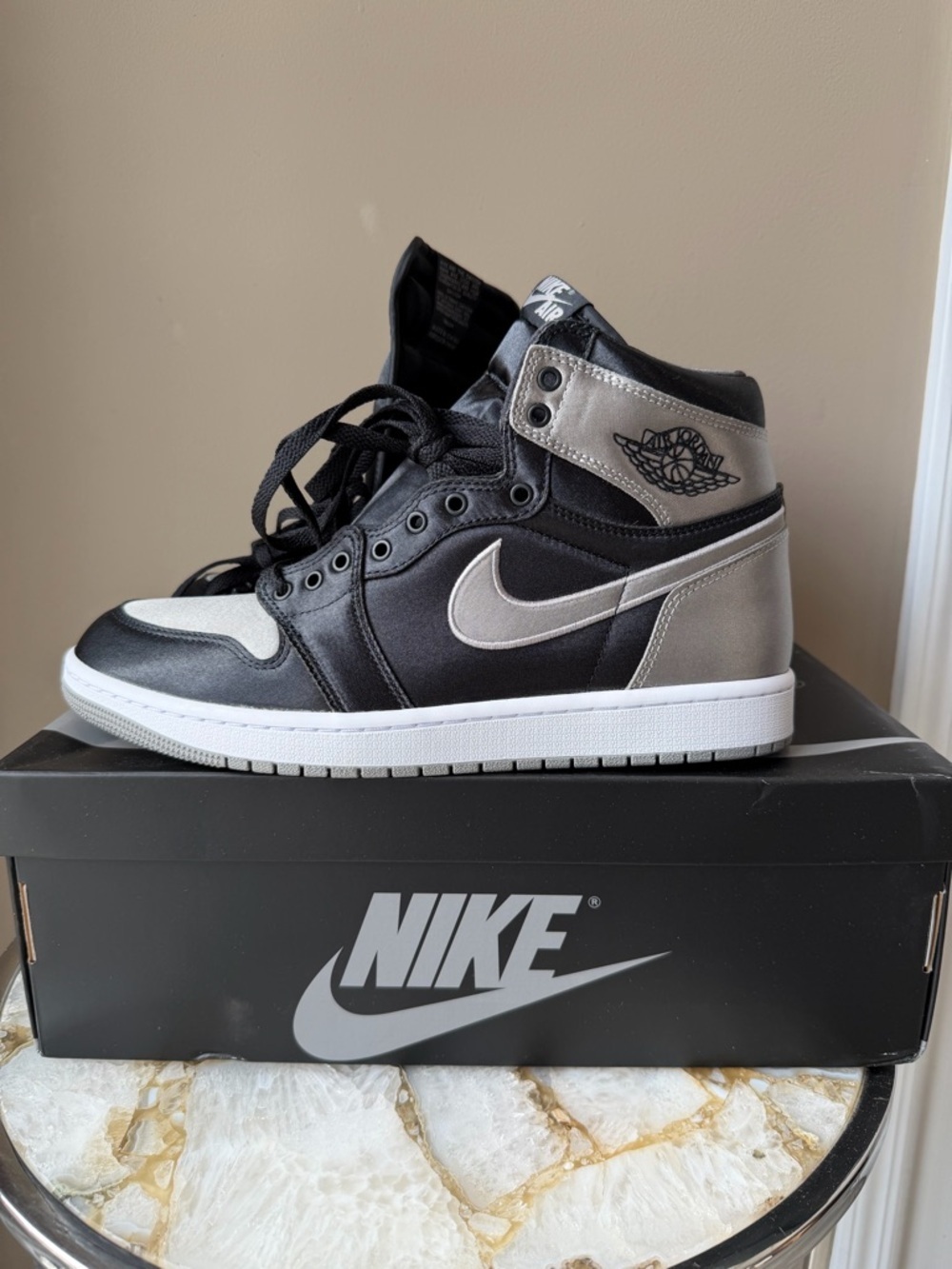 Nike high tops - Picture 1 of 4